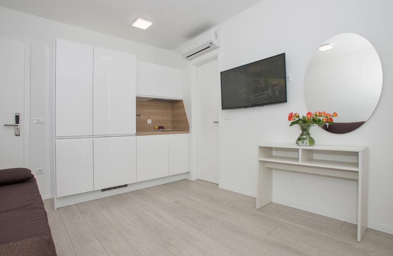 Villa Dalmatia Apartments Brela Exterior foto