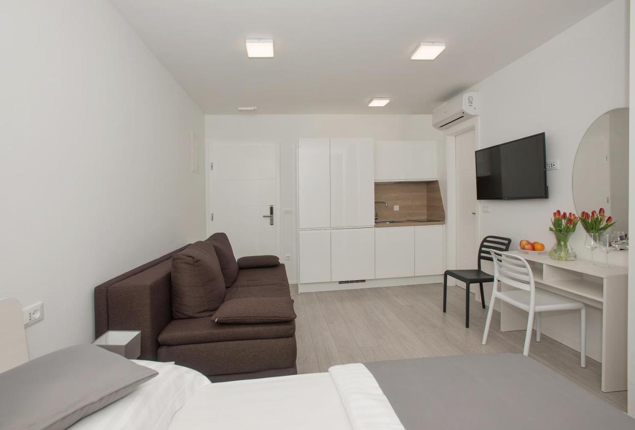 Villa Dalmatia Apartments Brela Exterior foto
